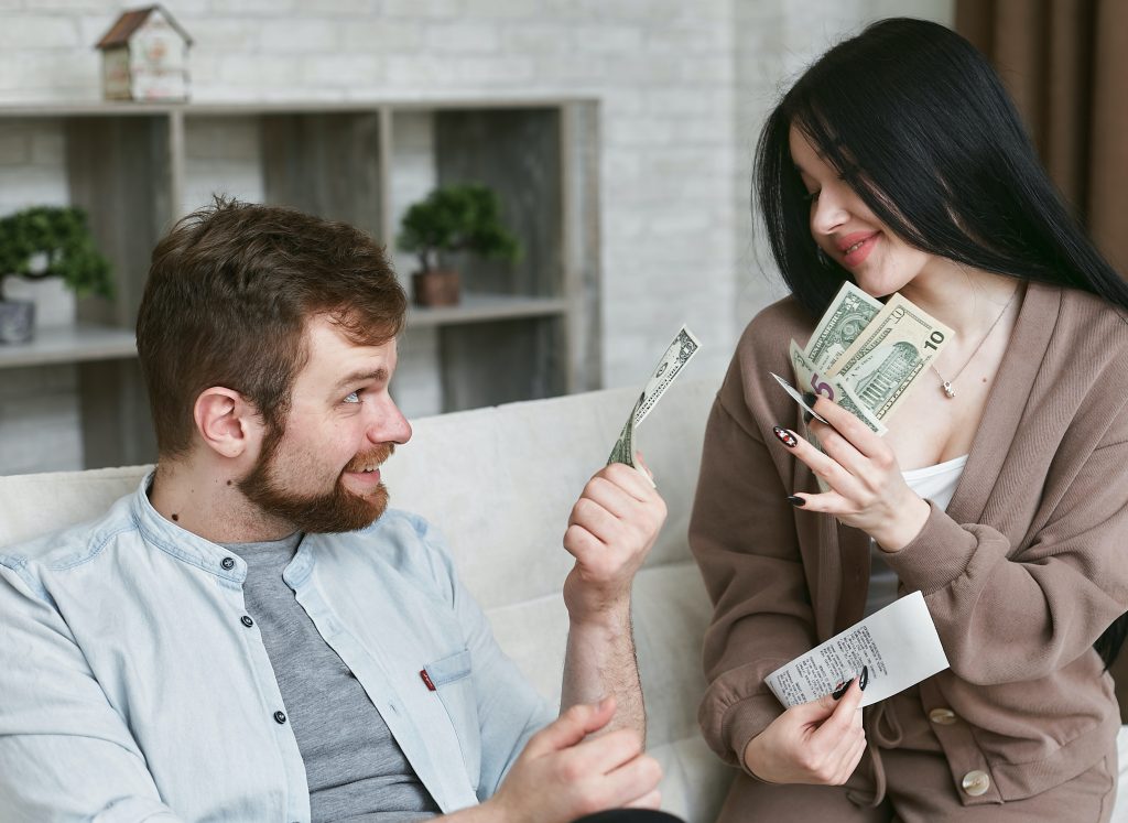 Llevar las finanzas en pareja es posible, siguiendo las siguientes pautas que te describimos.